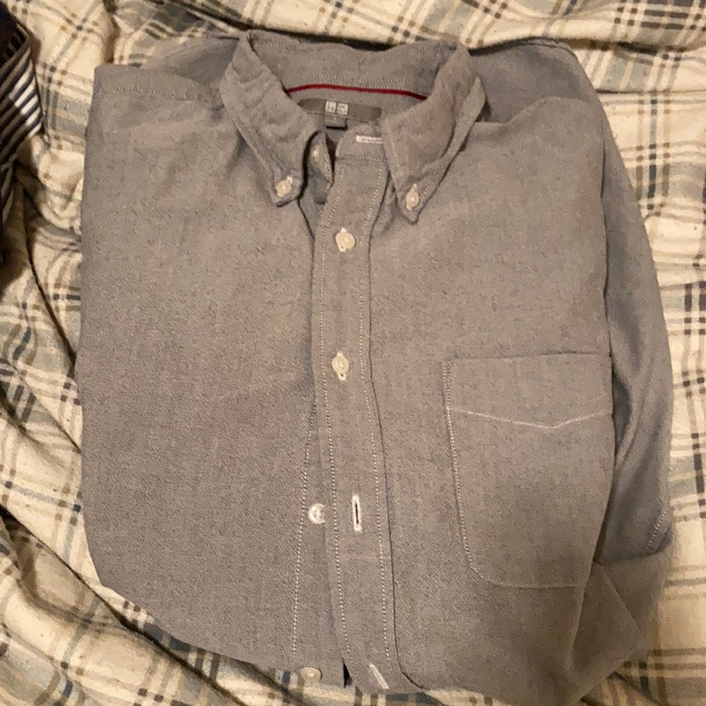 Uniqlo button up
